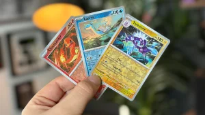 what is a reverse holo card