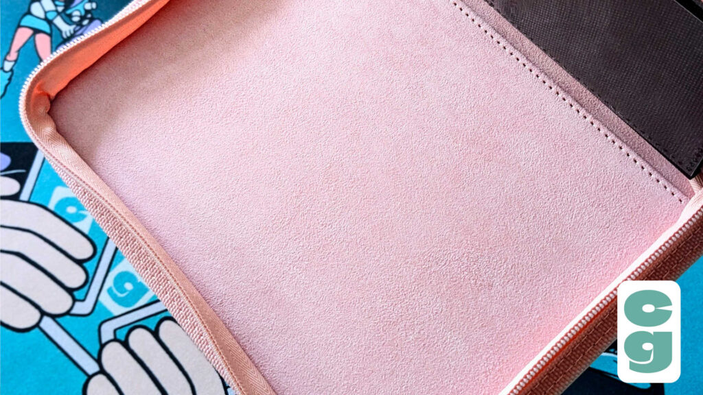 Vault X Exo-Tec Zip Binder 4 Pocket Pink - interior surface